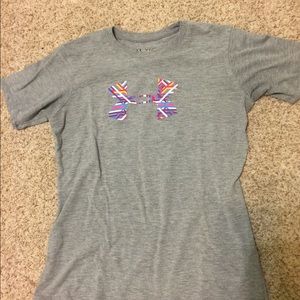 Grey Under Armor t-shirt